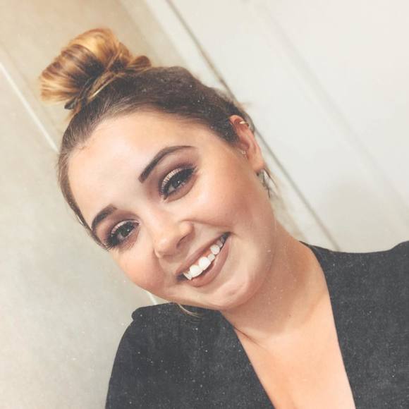 Meet your Posher, Brianna - Picture 1 of 1